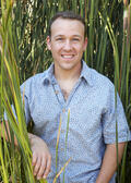 Headshot of Brian Hedlund